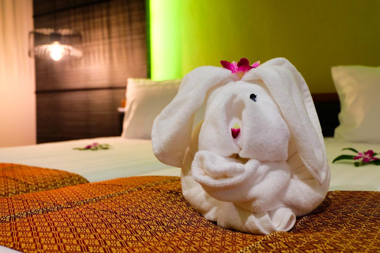 Hotel The Glory Gold Khao Lak Exterior foto